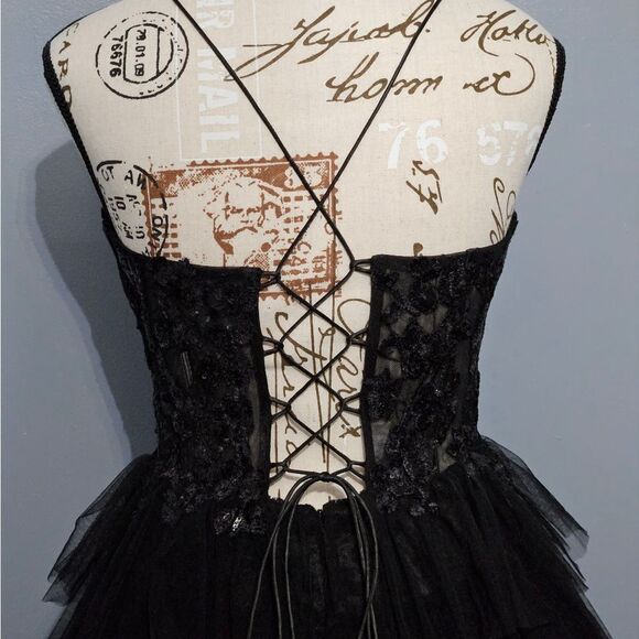 👗Black, beautiful, short formal dress. Corset back. NWOT, Size 0/2 - Picture 8 of 12